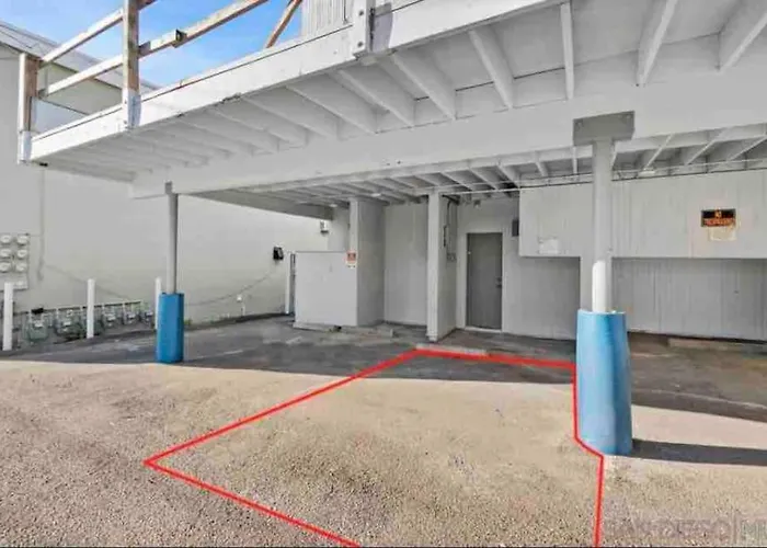 La Jolla Townhouse Steps Away From Windansea Beach